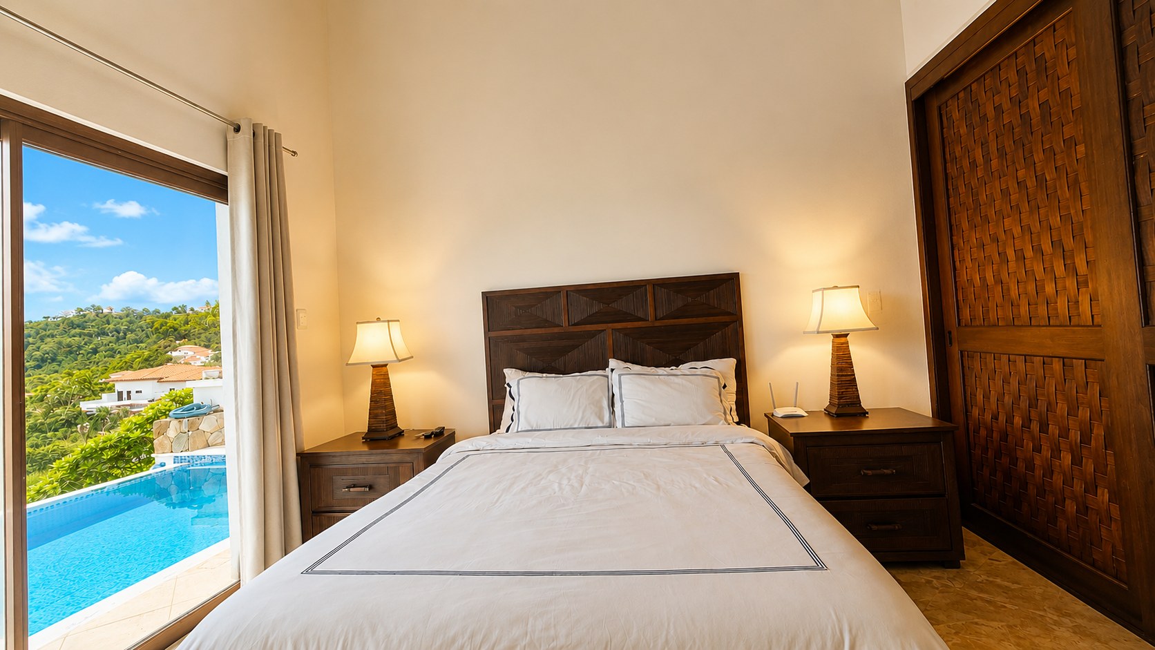 Guest bedroom at Villa Lazurena